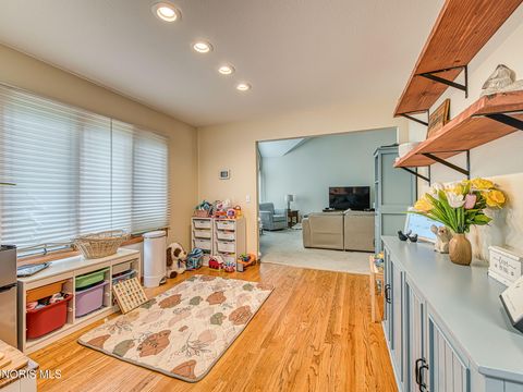 Tiny photo for 7427 Country Meadow Court, Sylvania, OH 43560 (MLS # 10008011)