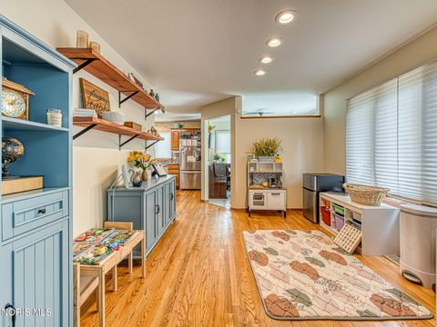 Tiny photo for 7427 Country Meadow Court, Sylvania, OH 43560 (MLS # 10008011)