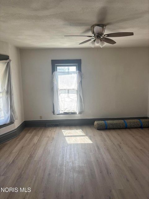 Tiny photo for 2841 N Detroit Avenue, Toledo, OH 43610 (MLS # 10005781)