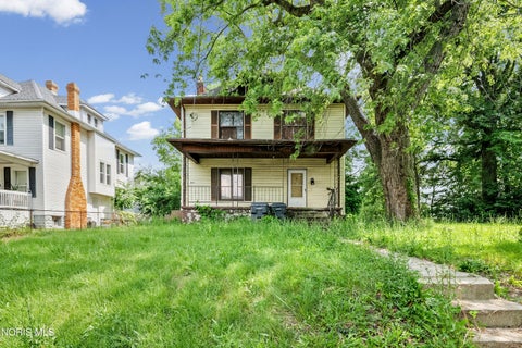 Photo of 647 W Elm Street, Lima, OH 45801 (MLS # 10010536)