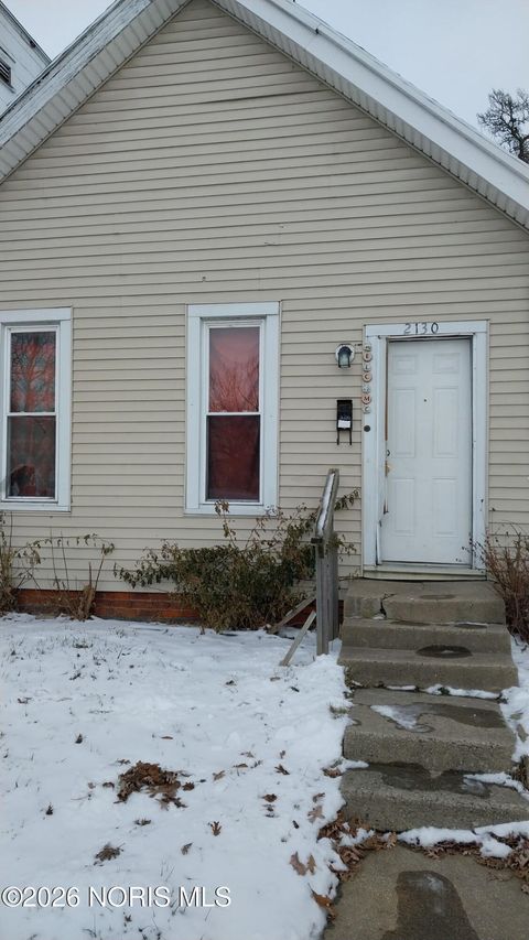 Photo of 2130 Broadway Street, Toledo, OH 43609 (MLS # 10002895)
