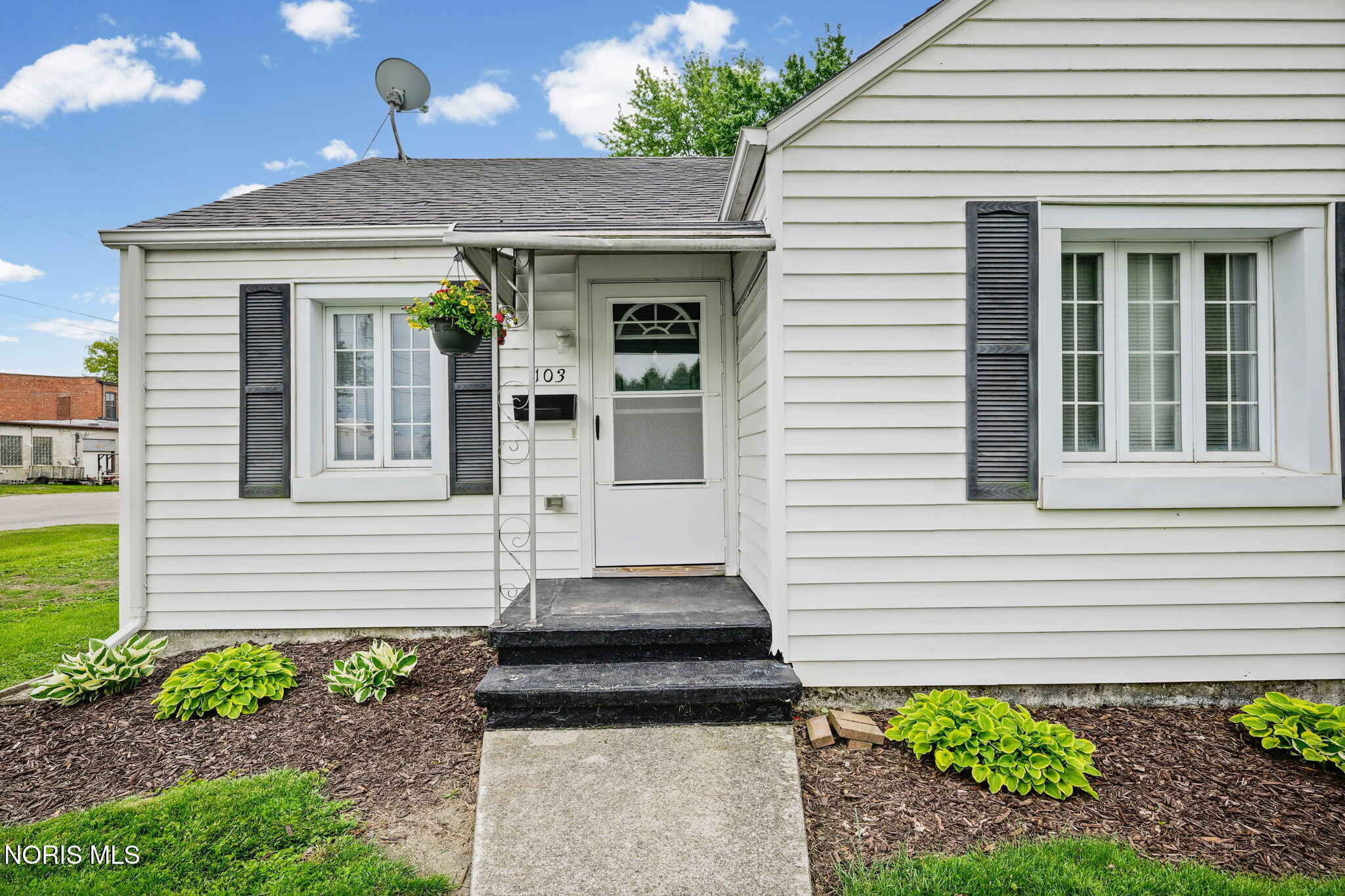 103 W 6th Street