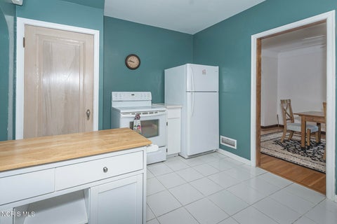 Tiny photo for 2232 Goddard Road, Toledo, OH 43606 (MLS # 10012588)