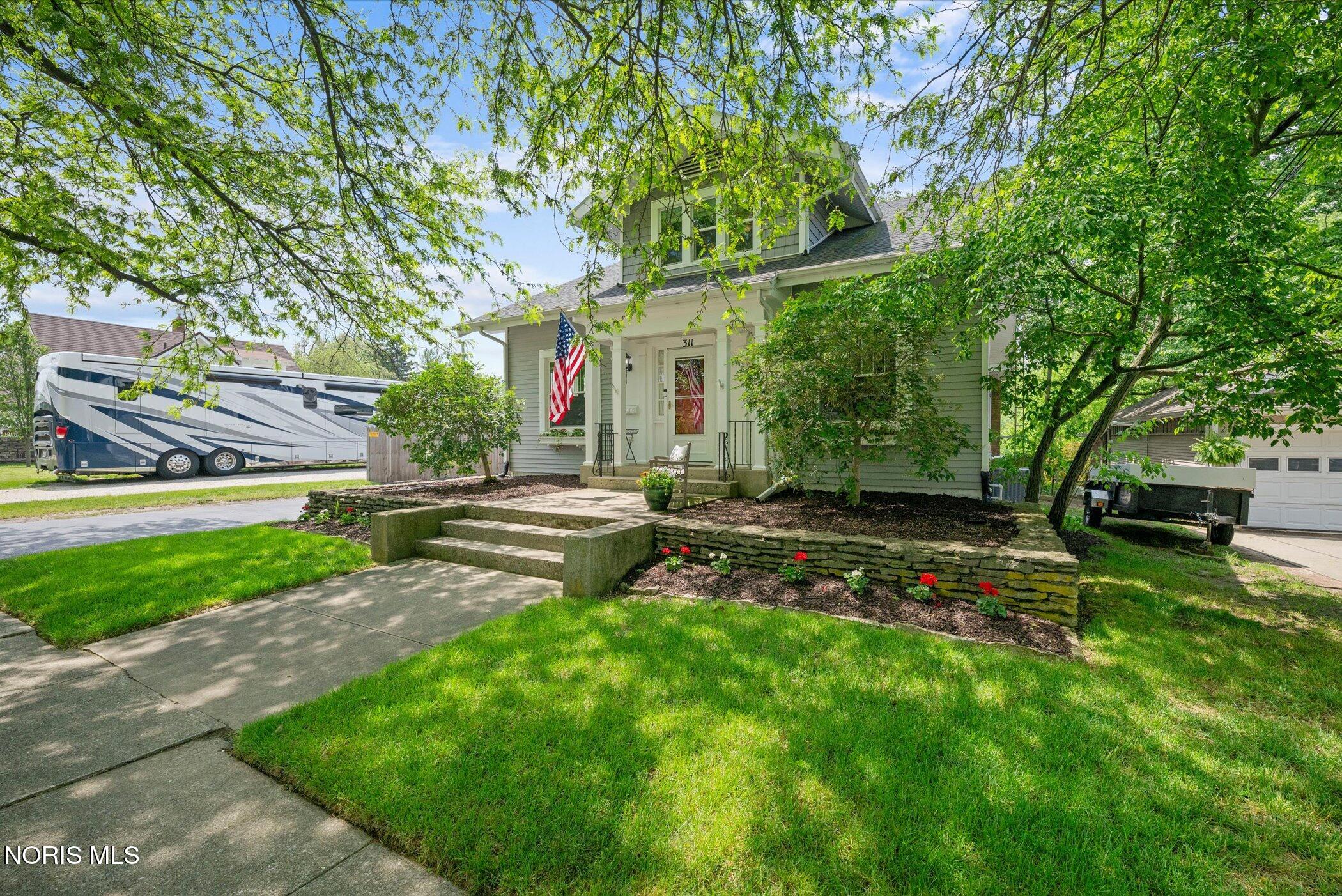 311 N Main St