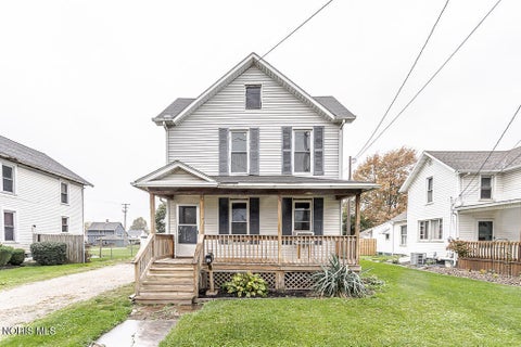 Photo of 205 N Buckeye Street, Bellevue, OH 44811 (MLS # 10013371)