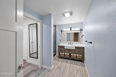 Tiny photo for 714 Delaware Drive, Perrysburg, OH 43551 (MLS # 10007924)