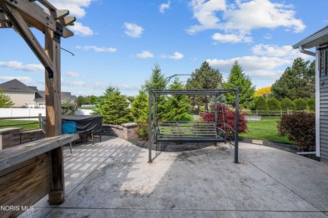 Tiny photo for 714 Delaware Drive, Perrysburg, OH 43551 (MLS # 10007924)