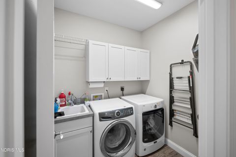 Tiny photo for 714 Delaware Drive, Perrysburg, OH 43551 (MLS # 10007924)