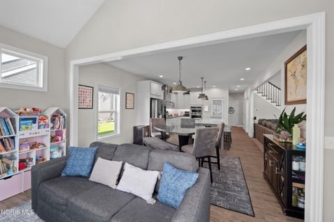 Tiny photo for 714 Delaware Drive, Perrysburg, OH 43551 (MLS # 10007924)