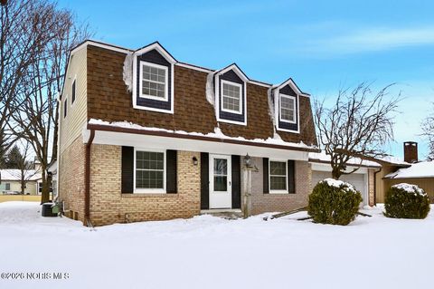 Photo of 1085 Birch Drive, Perrysburg, OH 43551 (MLS # 10003715)