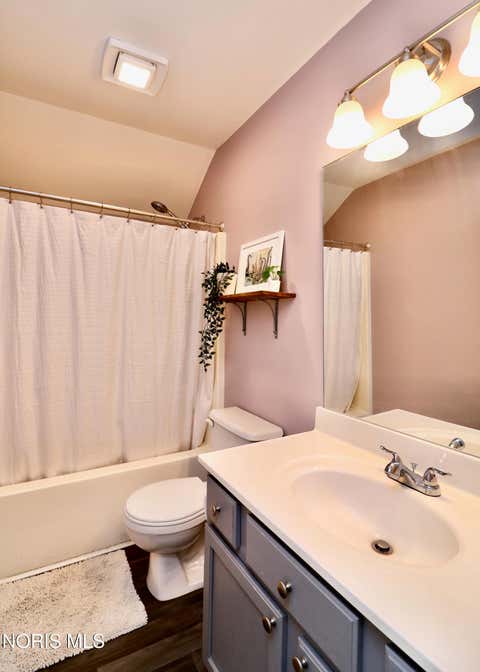 Tiny photo for 7155 E Lake Court, Perrysburg, OH 43551 (MLS # 10009650)