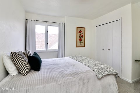 Tiny photo for 7155 E Lake Court, Perrysburg, OH 43551 (MLS # 10009650)