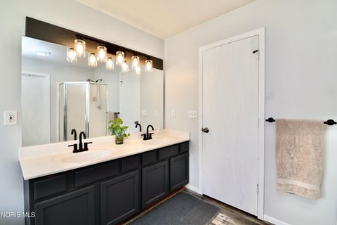 Tiny photo for 7155 E Lake Court, Perrysburg, OH 43551 (MLS # 10009650)