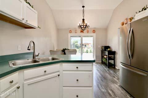 Tiny photo for 7155 E Lake Court, Perrysburg, OH 43551 (MLS # 10009650)
