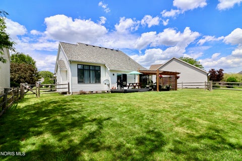 Tiny photo for 7155 E Lake Court, Perrysburg, OH 43551 (MLS # 10009650)