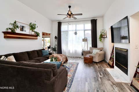 Tiny photo for 7155 E Lake Court, Perrysburg, OH 43551 (MLS # 10009650)