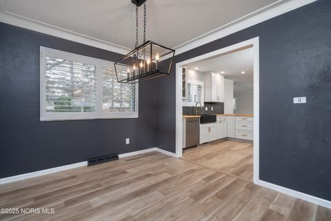 Tiny photo for 1073 Westbrook Drive, Perrysburg, OH 43551 (MLS # 10001771)