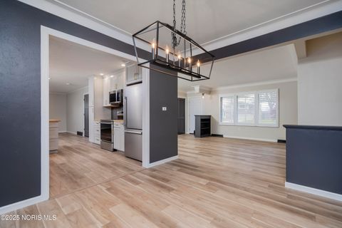 Tiny photo for 1073 Westbrook Drive, Perrysburg, OH 43551 (MLS # 10001771)