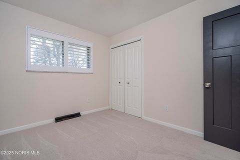 Tiny photo for 1073 Westbrook Drive, Perrysburg, OH 43551 (MLS # 10001771)