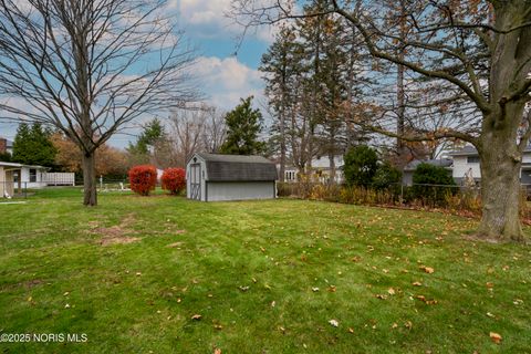 Tiny photo for 1073 Westbrook Drive, Perrysburg, OH 43551 (MLS # 10001771)