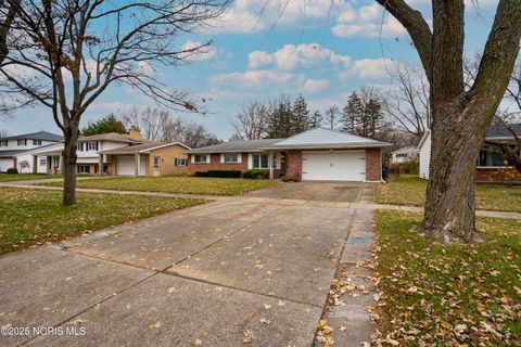 Tiny photo for 1073 Westbrook Drive, Perrysburg, OH 43551 (MLS # 10001771)