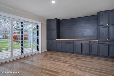 Tiny photo for 1073 Westbrook Drive, Perrysburg, OH 43551 (MLS # 10001771)