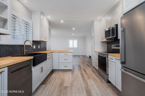 Tiny photo for 1073 Westbrook Drive, Perrysburg, OH 43551 (MLS # 10001771)