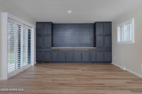 Tiny photo for 1073 Westbrook Drive, Perrysburg, OH 43551 (MLS # 10001771)