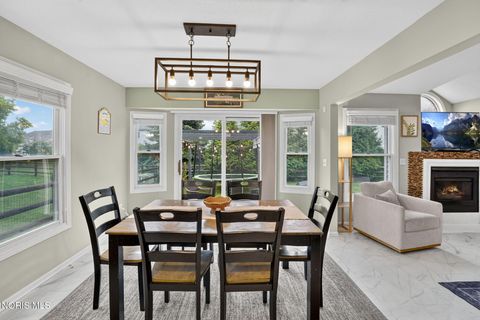 Tiny photo for 7187 E Lake Court, Perrysburg, OH 43551 (MLS # 10010161)