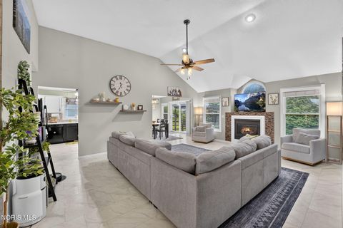 Tiny photo for 7187 E Lake Court, Perrysburg, OH 43551 (MLS # 10010161)