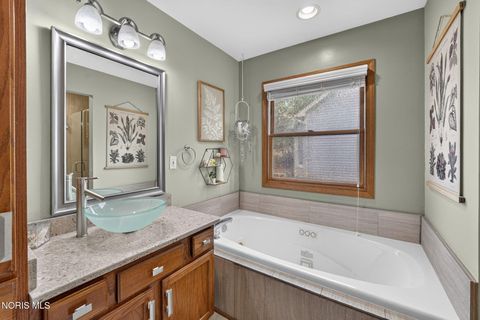 Tiny photo for 7187 E Lake Court, Perrysburg, OH 43551 (MLS # 10010161)