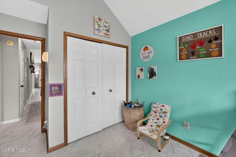 Tiny photo for 7187 E Lake Court, Perrysburg, OH 43551 (MLS # 10010161)