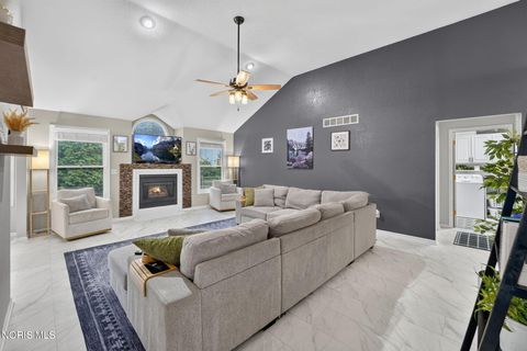 Tiny photo for 7187 E Lake Court, Perrysburg, OH 43551 (MLS # 10010161)