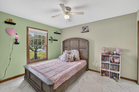 Tiny photo for 7187 E Lake Court, Perrysburg, OH 43551 (MLS # 10010161)