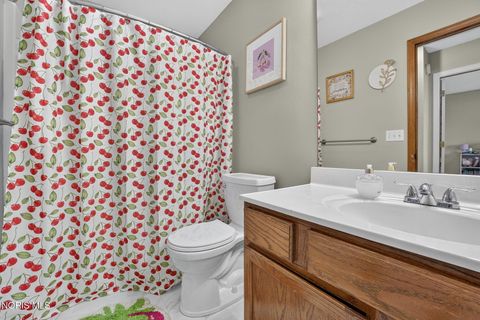 Tiny photo for 7187 E Lake Court, Perrysburg, OH 43551 (MLS # 10010161)