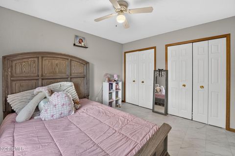 Tiny photo for 7187 E Lake Court, Perrysburg, OH 43551 (MLS # 10010161)