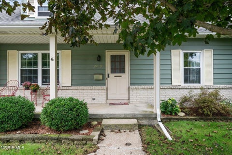 Tiny photo for 3619 Greenlawn Drive, Toledo, OH 43614 (MLS # 10013834)