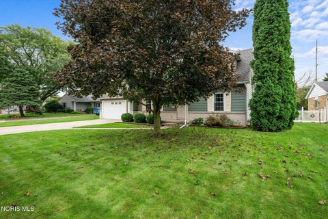 Tiny photo for 3619 Greenlawn Drive, Toledo, OH 43614 (MLS # 10013834)