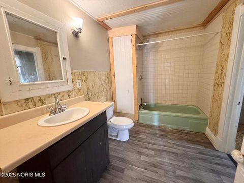 Tiny photo for 834 N Detroit Avenue, Toledo, OH 43607 (MLS # 10000307)