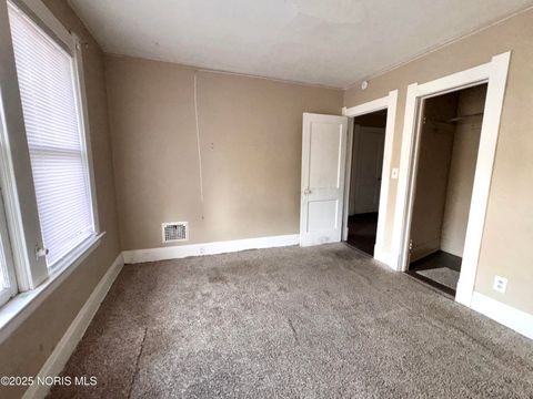 Tiny photo for 834 N Detroit Avenue, Toledo, OH 43607 (MLS # 10000307)