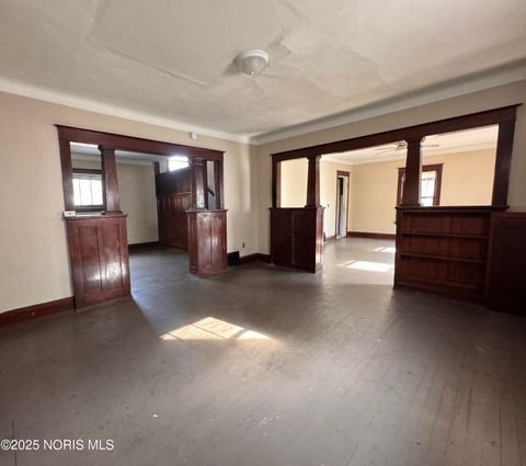 Tiny photo for 834 N Detroit Avenue, Toledo, OH 43607 (MLS # 10000307)