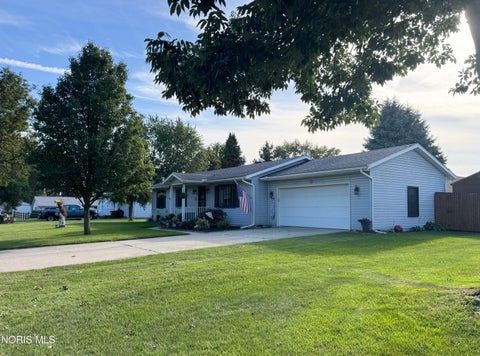 Tiny photo for 2 Meadow Lane Dr, Delta, OH 43515 (MLS # 10013420)