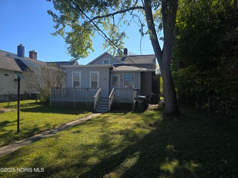 Tiny photo for 920 Garrison Street, Fremont, OH 43420 (MLS # 10000453)