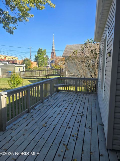 Tiny photo for 920 Garrison Street, Fremont, OH 43420 (MLS # 10000453)