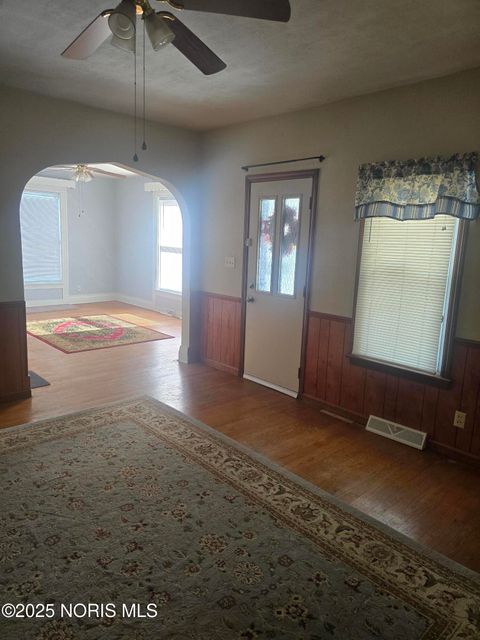 Tiny photo for 920 Garrison Street, Fremont, OH 43420 (MLS # 10000453)