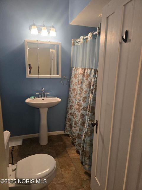 Tiny photo for 920 Garrison Street, Fremont, OH 43420 (MLS # 10000453)