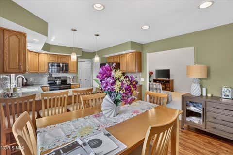 Tiny photo for 4239 E Waterbend Drive, Maumee, OH 43537 (MLS # 10011966)