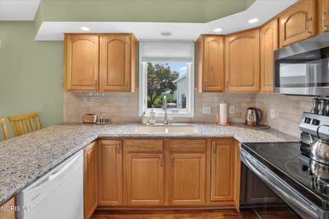 Tiny photo for 4239 E Waterbend Drive, Maumee, OH 43537 (MLS # 10011966)