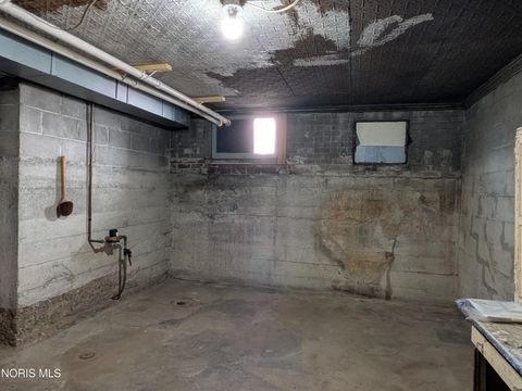 Tiny photo for 207 Jefferson Avenue, Defiance, OH 43512 (MLS # 10004931)