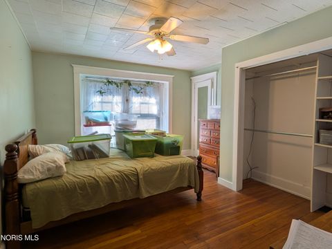 Tiny photo for 207 Jefferson Avenue, Defiance, OH 43512 (MLS # 10004931)